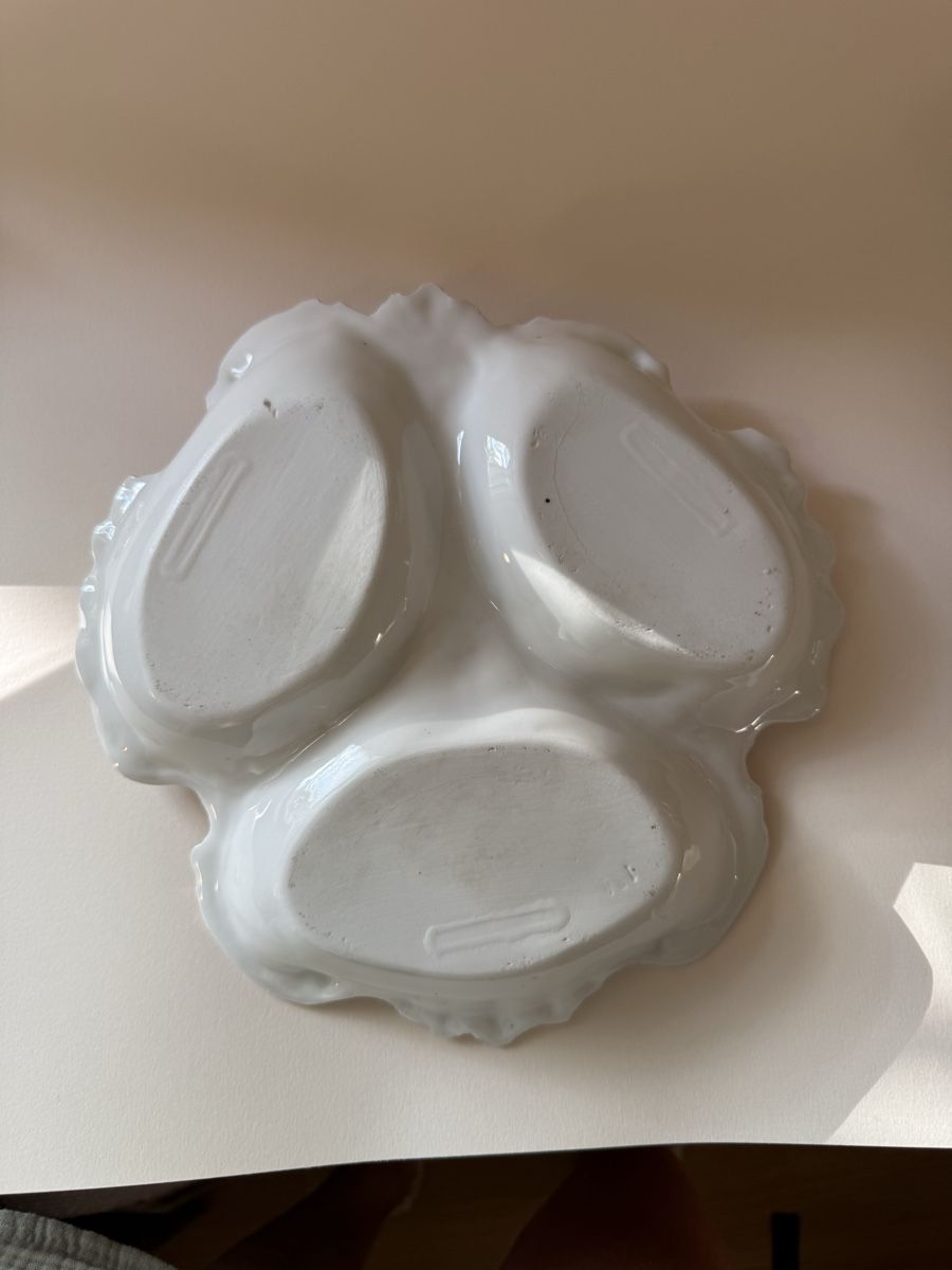 Piatti di portata: Antik Porcelain Serving Dish Rose Pattern 3 Sections Used – Usato da Basel venduto da mar_tsl9 3