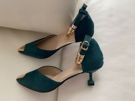 MUST HAVE - edler und stylischer Pumps mit Gold, grün, 38