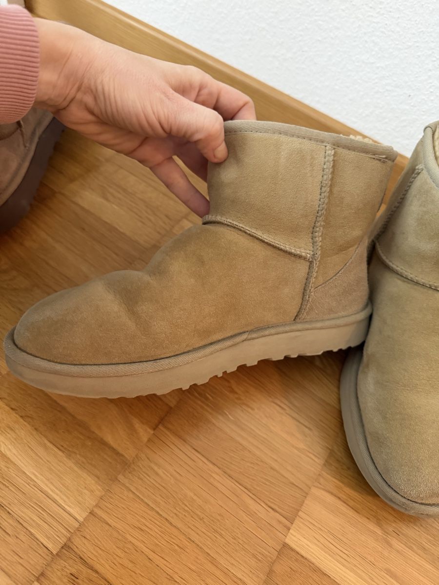 Ugg Scarpe da donna: Winter UGG Boots Braun Gr. 39 - Warm & Gemütlich! – Usato da Jona venduto da Good_luck_ 8