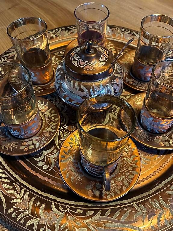 Set di piatti: Service à thé vintage – Usato da Maracon venduto da wisagloria 1