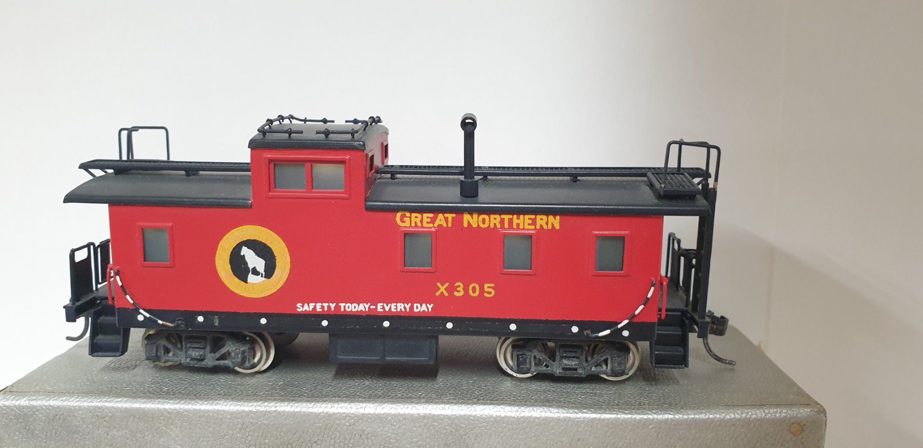 Modelleisenbahnen: Tenschodo Great Nothern Caboose  H0 – Gebraucht aus Neuenhof von ludovicco 5