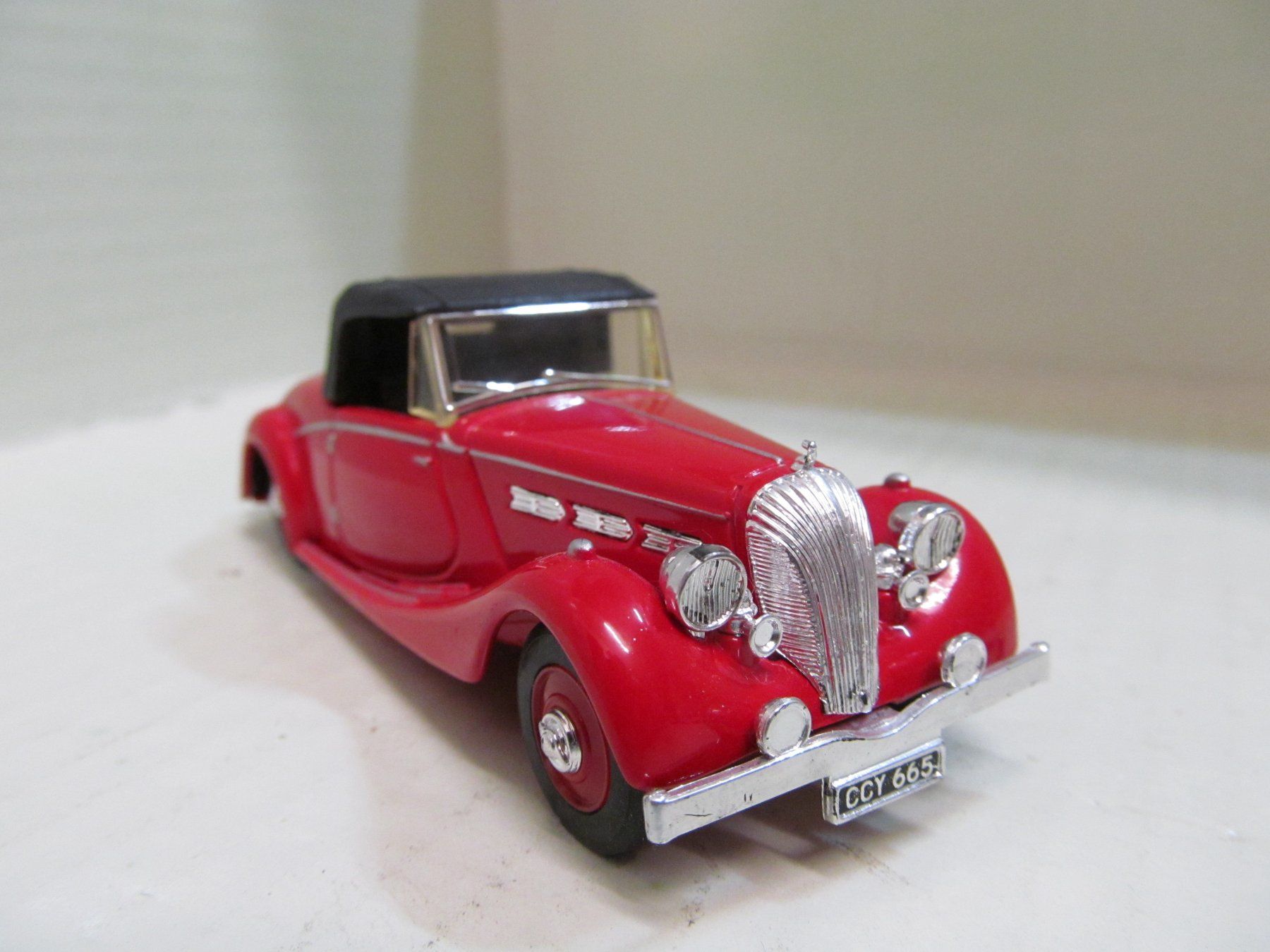 Matchbox Modellini d'auto: TRIUMPH DOLOMITE 1939  DINKY MATCHBOX – Nuovo (secondo la descrizione) da Grueningen venduto da malamut56