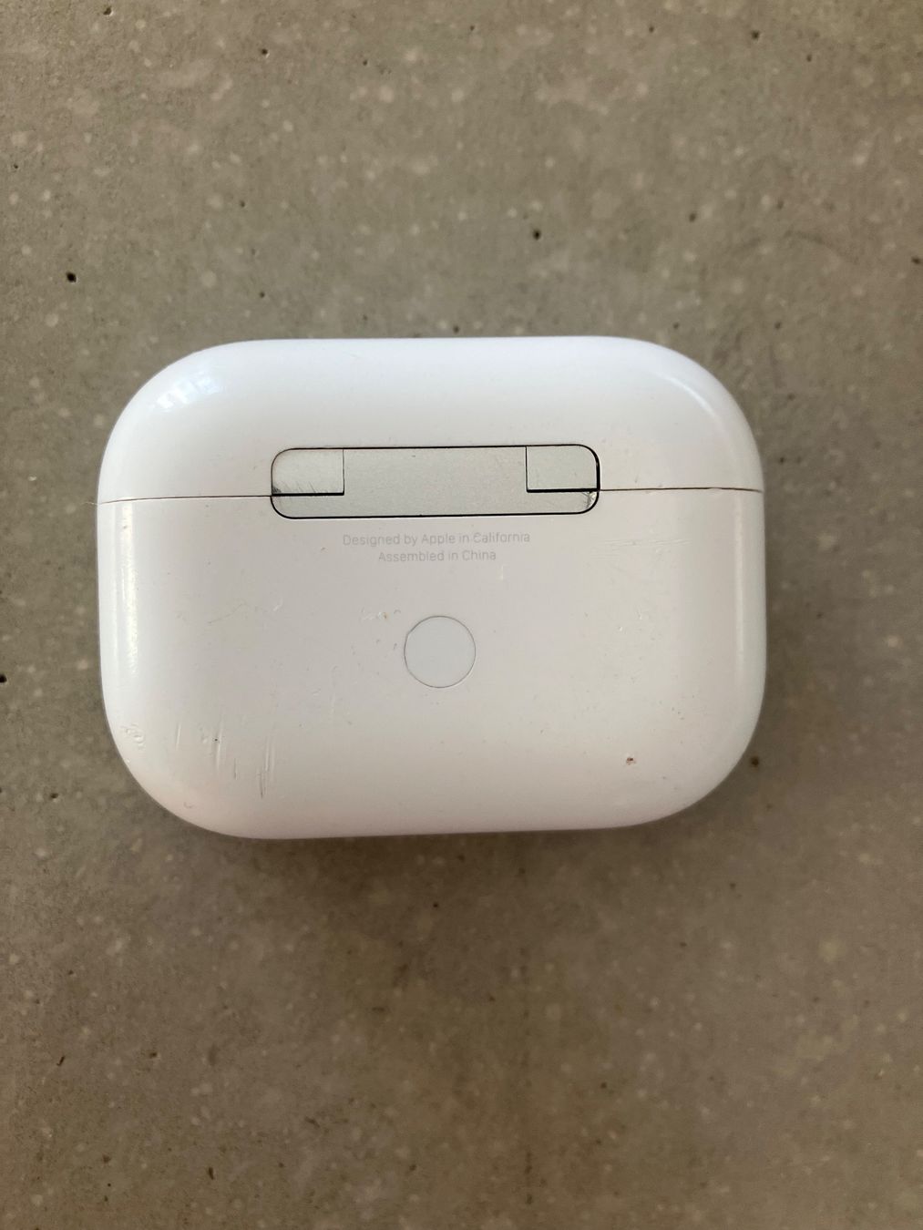 Apple Cuffie: Apple AirPods Pro 1 Charging Case – Usato da Lausanne venduto da mr.v 2