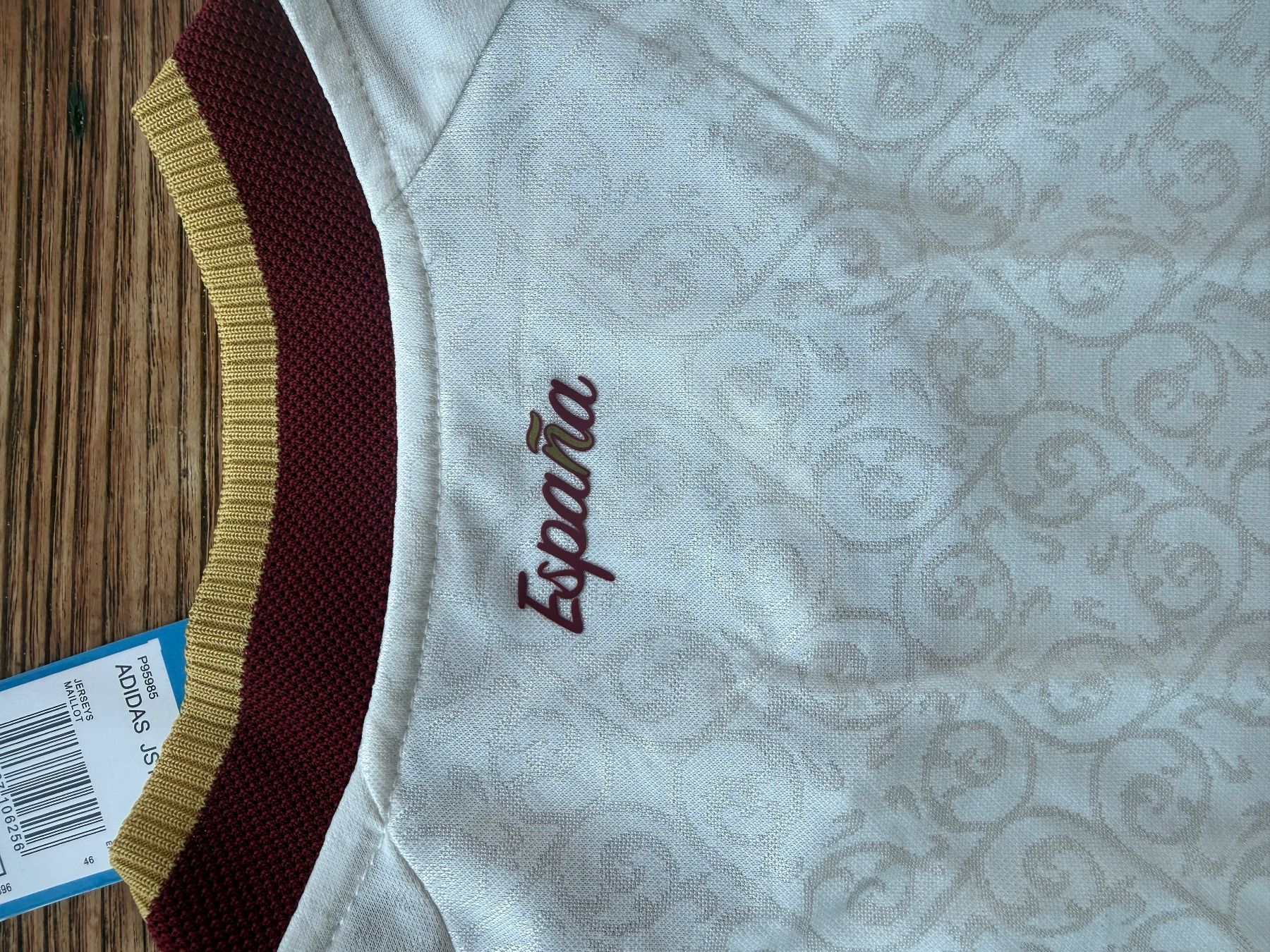 Adidas Canottiere & Pantaloni: Spanien WM Trikot 2025/2026 – Usato da Bözen venduto da DjMel 4