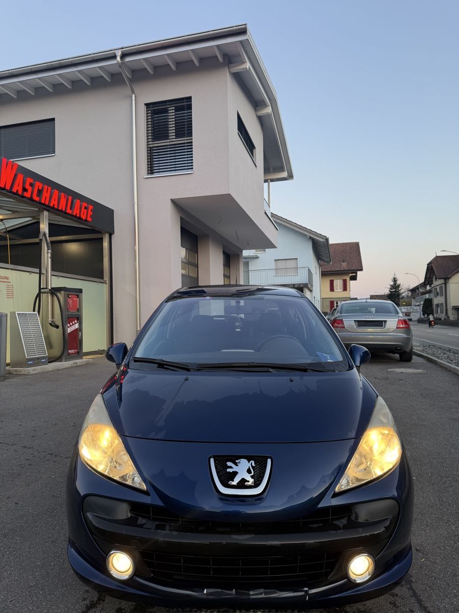 Peugeot Autos: Peugeot 207 1.4 16 Valfe – Gebraucht aus Oberburg von asi_b5h9 2