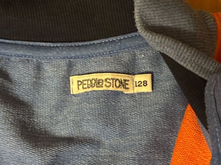 Pullover & Sweatshirts: Pullover mit Reissverschluss, Grösse 128 – Gebraucht aus Vilters von san_2t9g 2