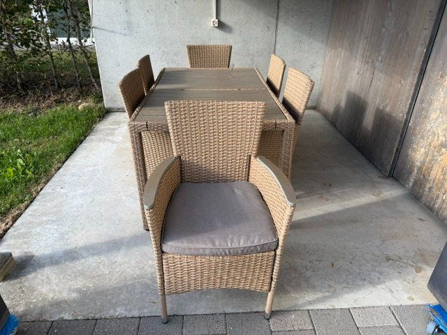 Set di tavolo e panche: Gartentisch mit Stühlen Set, Polyrattan, 6 Stühle – Usato da Herbetswil venduto da DEJA-VU20 2