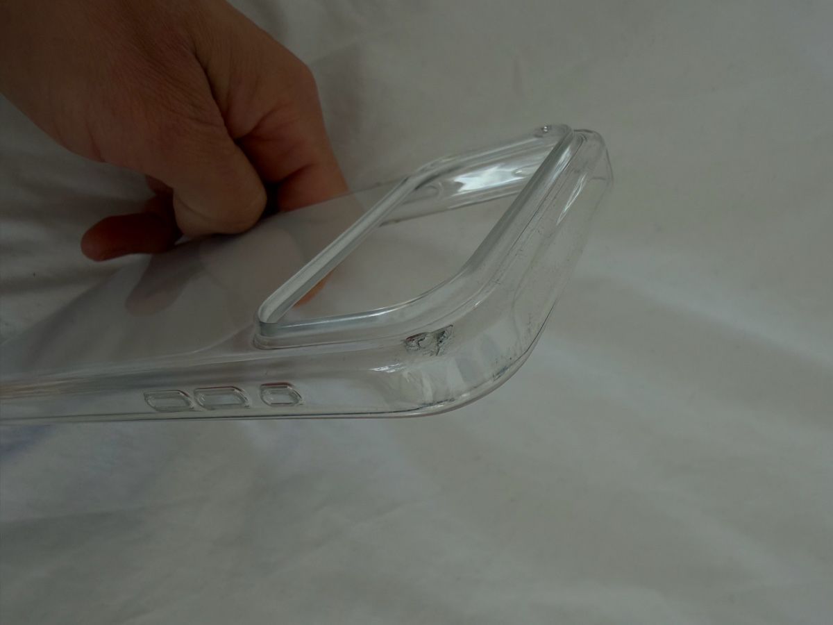 Apple Covers & Schutzfolien: iPhone 17 Pro Max Cover – Gebraucht aus Arosa von hel_7v5h 2