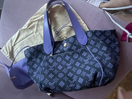 LOUIS VUITTON Shopper