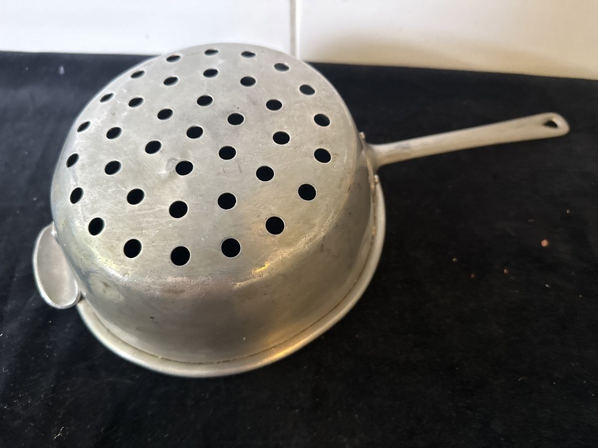 Elettrodomestici da cucina: Vintage Abtropf-Sieb Aluminium – Usato da Zürich venduto da Chaeffeler 1