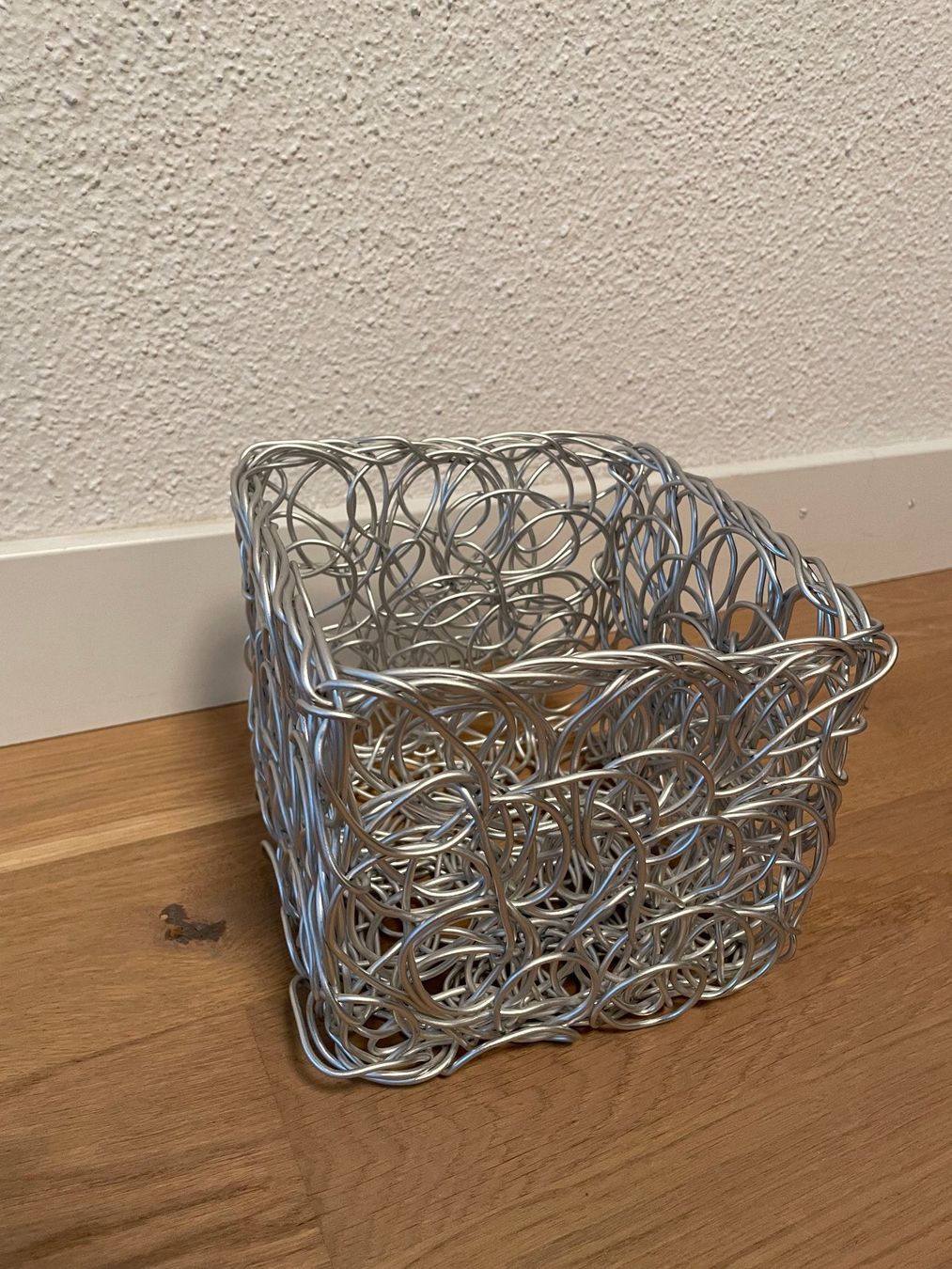 Alessi Vasi per fiori: Alessi Nuvem Übertopf – Nuovo (secondo la descrizione) da Luzern venduto da marco.morozzi 3