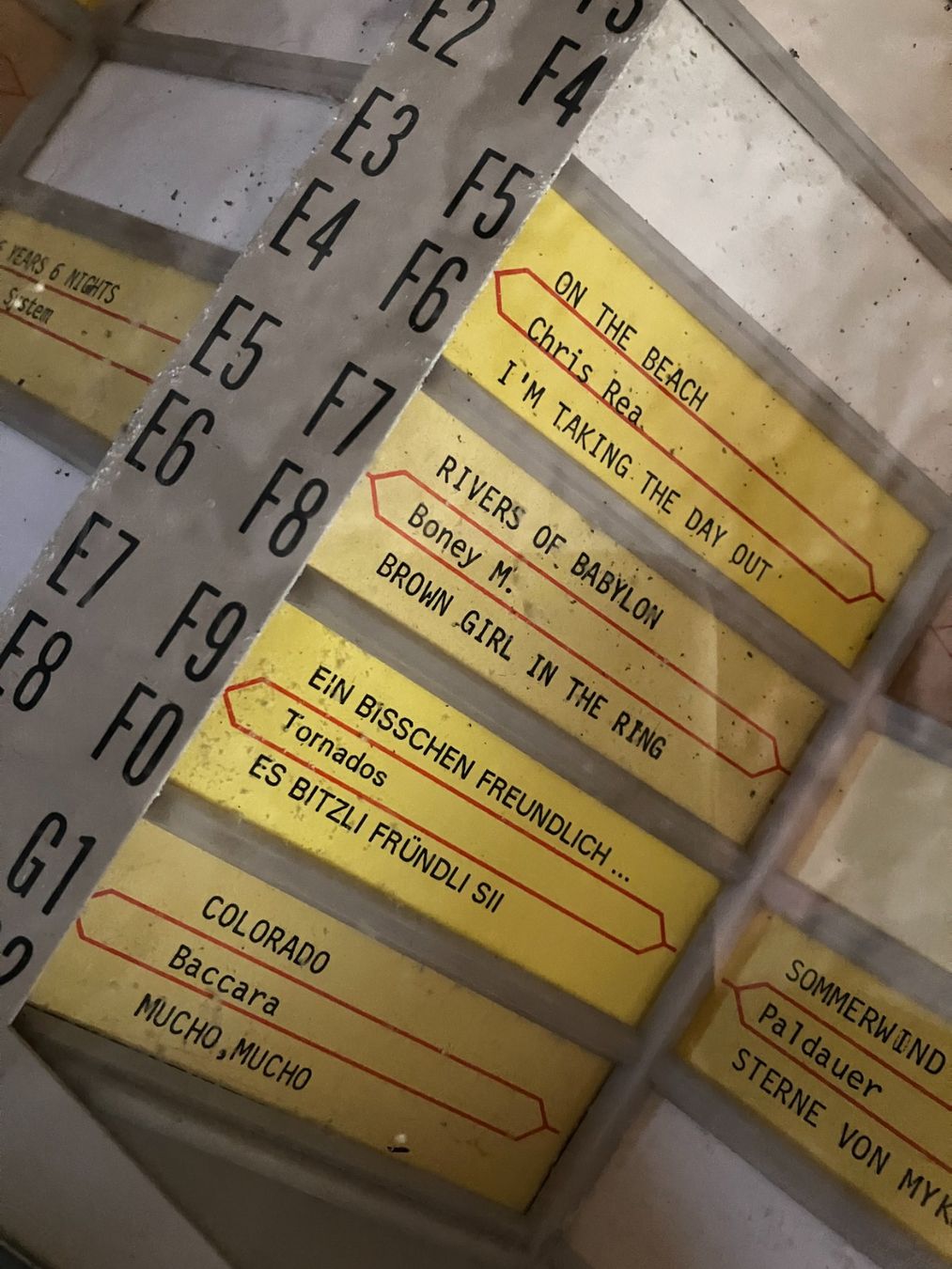 Seeburg Jukebox: Jukebox von Seeburg, Typ ESE100-H5, Golden Jet – Usato da Zürich venduto da SAMOHT8037 3