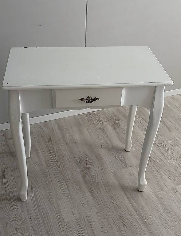 Tische: Kleiner Tisch  – Gebraucht aus Winterthur von lau_spc7