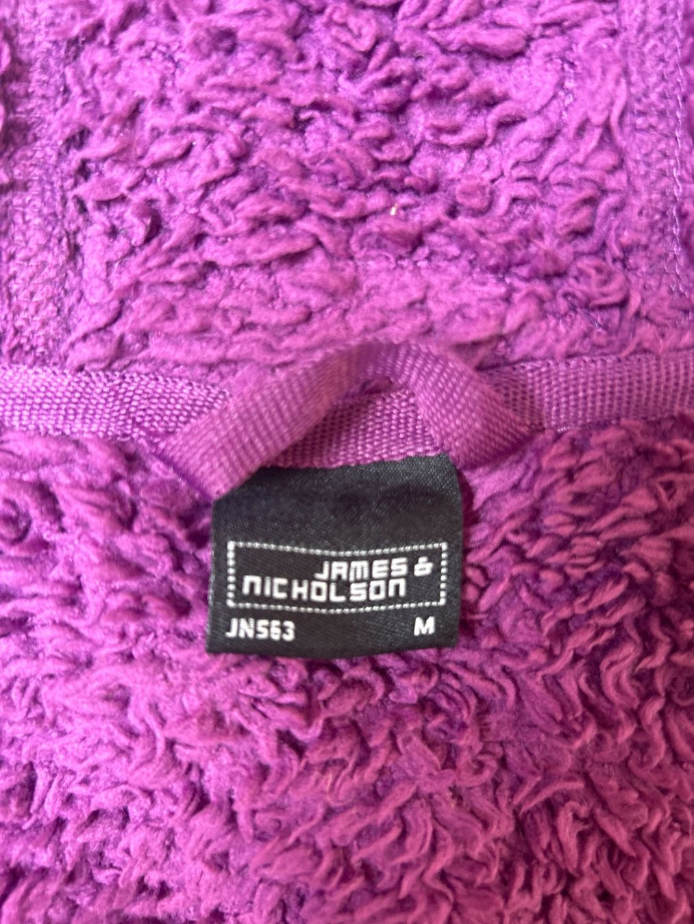 Jacken: Fleecejacke mit Kapuze lila Grösse M – Gebraucht aus Iseltwald von Waldisch 3