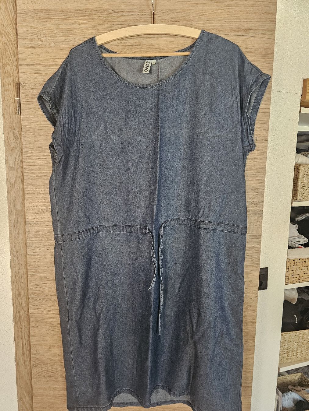 Kleiderpakete: Kleiderpaket L/ XL – Gebraucht aus Mörel von camasaro