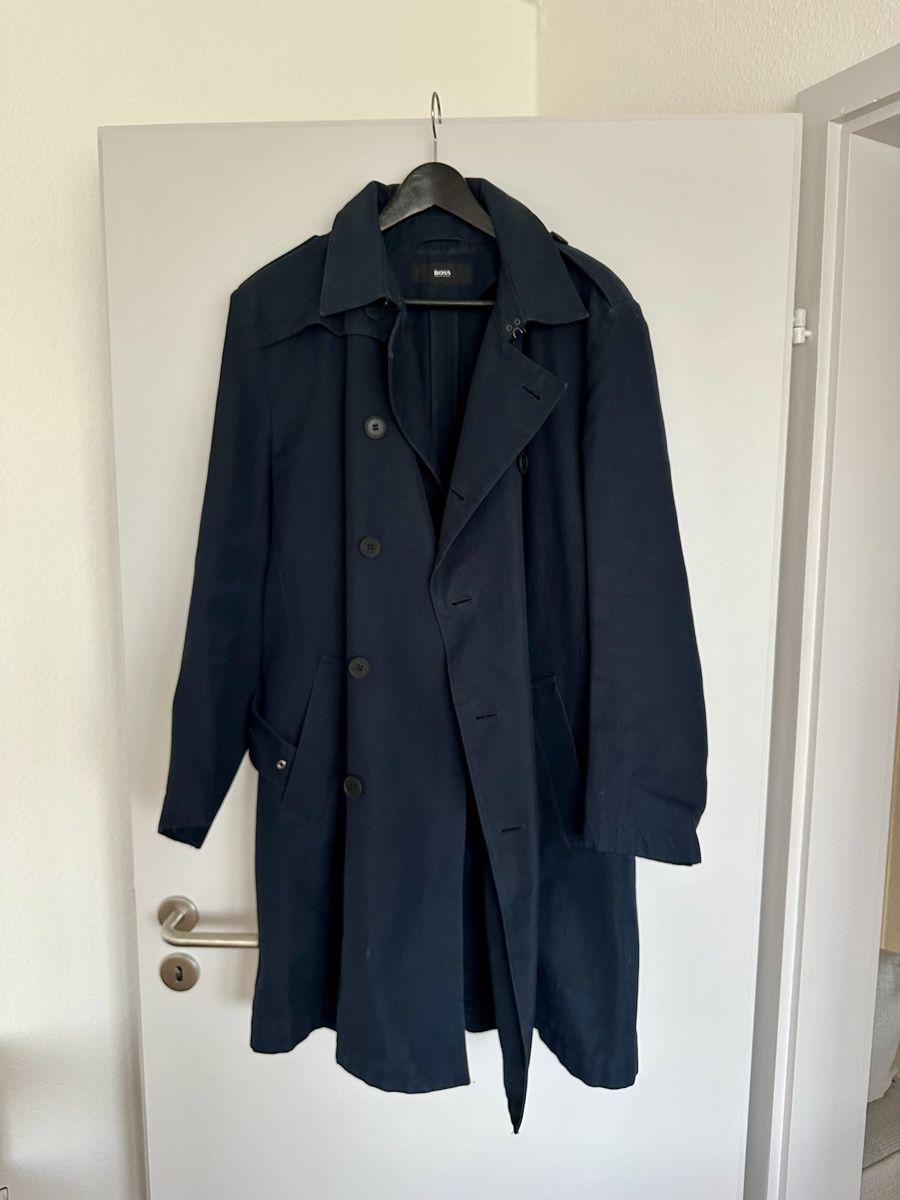 Hugo Boss Cappotti: Hugo Boss trenchcoat men size M/L – Usato da Kilchberg ZH venduto da kku_pv69