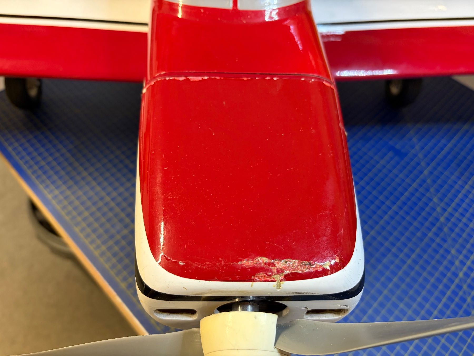 Modellismo RC: RC Flugzeug gut erhalten – Usato da Glattbrugg venduto da Olio7 7