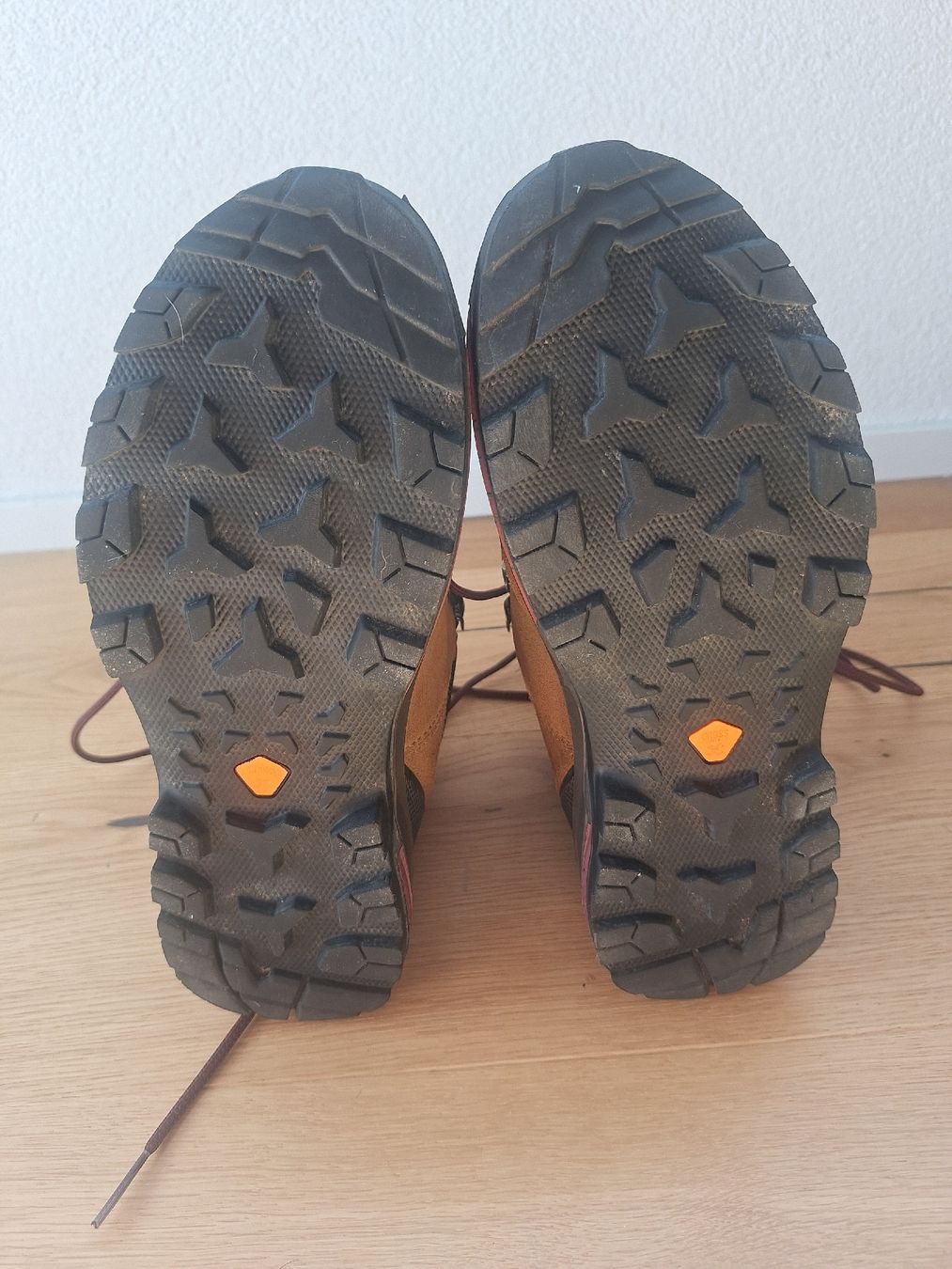 Decathlon Scarpe da donna: chaussures de randonnée décathlon 40 – Usato da Vicques venduto da Mayou.chap67 3