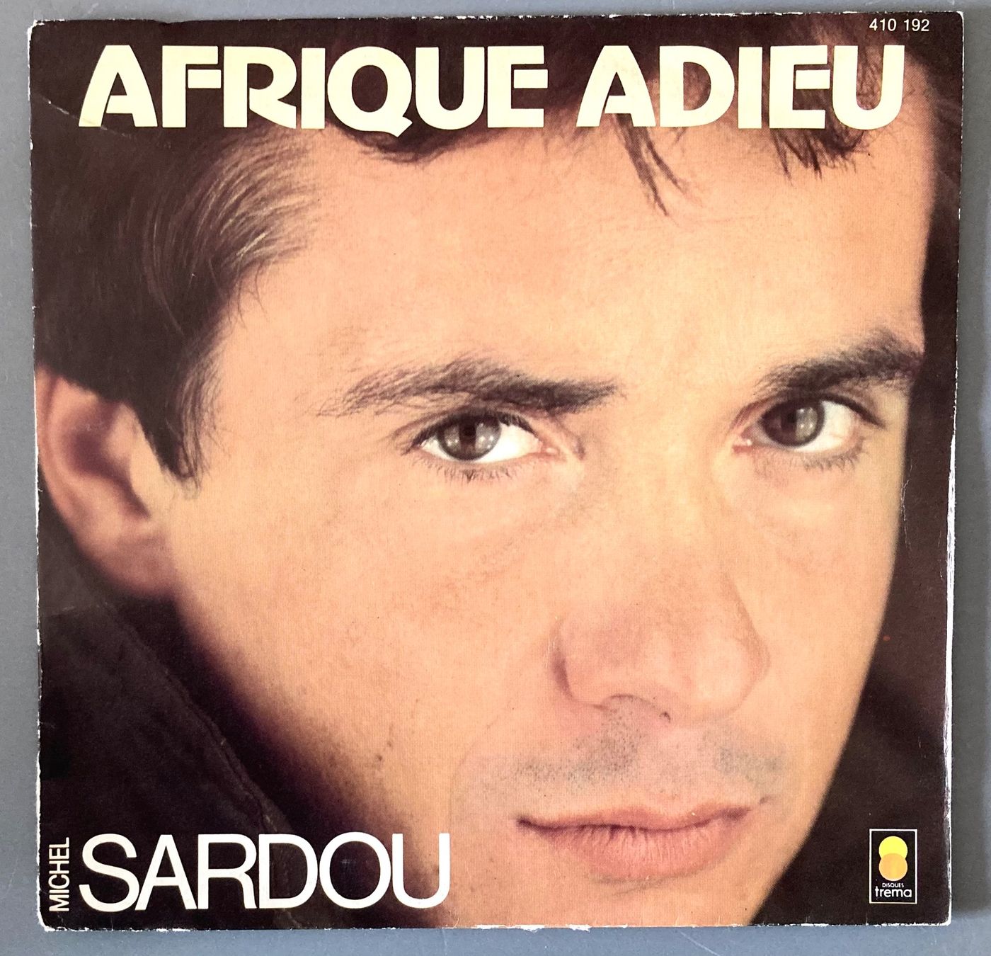Schallplatten: MICHEL SARDOU - AFRIQUE ADIEU – Gebraucht aus Poliez-Pittet von Newtown-Records