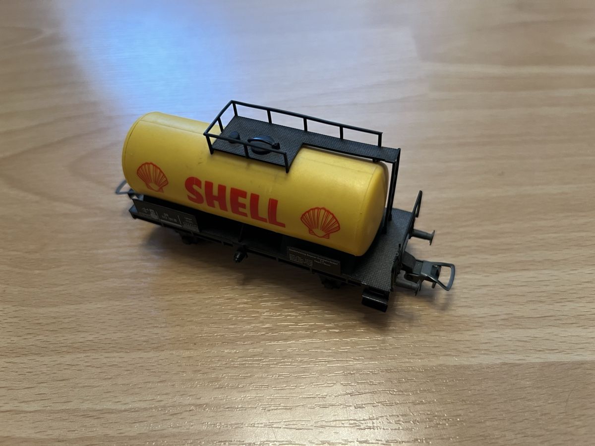 Fleischmann Modellini di ferrovie: Fleischmann Kesselwagen Shell – Usato da Gisikon venduto da ram_78bx 2