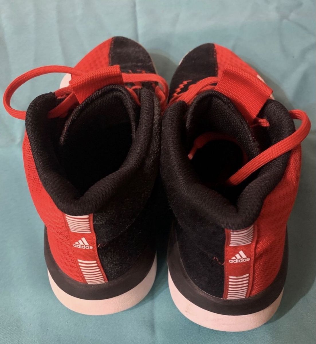 Adidas Chaussures hommes: Baskets Adidas Pro Next, rouges & noires - Gr. 38 2/3 – D'occasion à Chézard-St-Martin par Cheyenne_75 2
