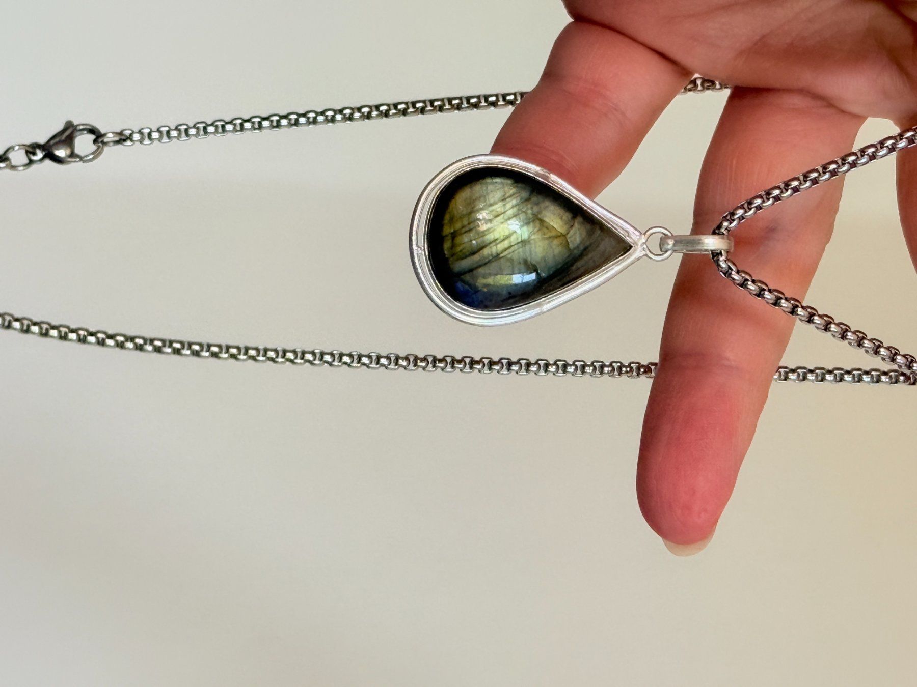 Catenine: Pendentif Labradorite  - Élégant & Unique – Nuovo e nell'imballaggio originale da Genève venduto da AWWA 5