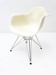 Eames Plastic Armchair DAR von Charles & Ray Eames für Vitra