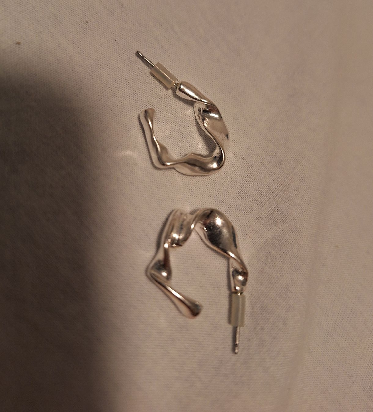Orecchini pendenti & Orecchini a lobo: earring silver colour – Usato da Münchwilen AG venduto da sil_dp2y 2