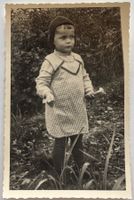 Vernacular Photography 1950s  - Kleine Gärtnerin