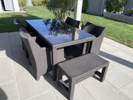 Rattan Tisch mit 4 Stühlen und 2 Bänken