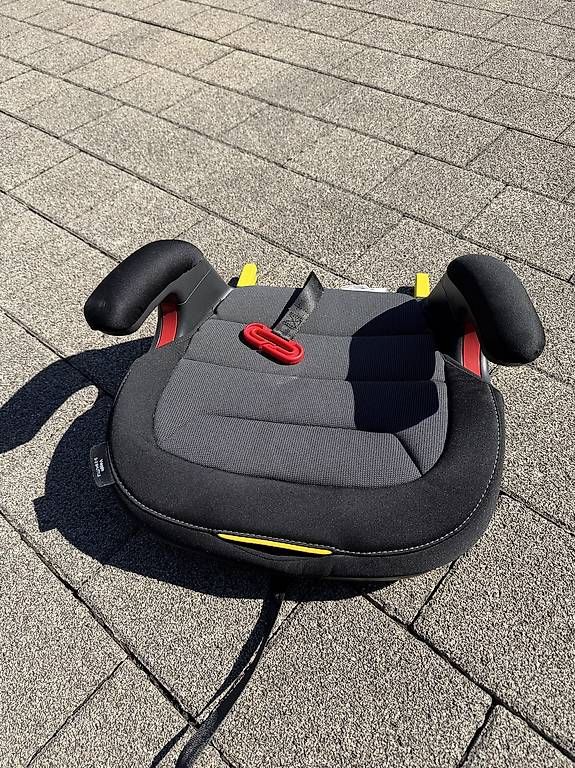 Peg Perego Seggiolini per auto: Sitzerhöhung Viaggio Shuttle – Usato da Niederlenz venduto da osce77