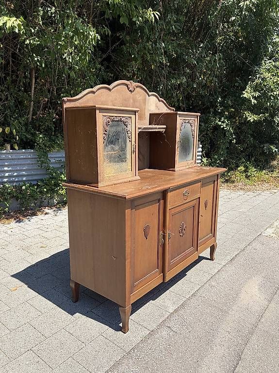 Buffets: Alter Holz Buffetschrank – D'occasion à Grossaffoltern par Yannikpfister 1