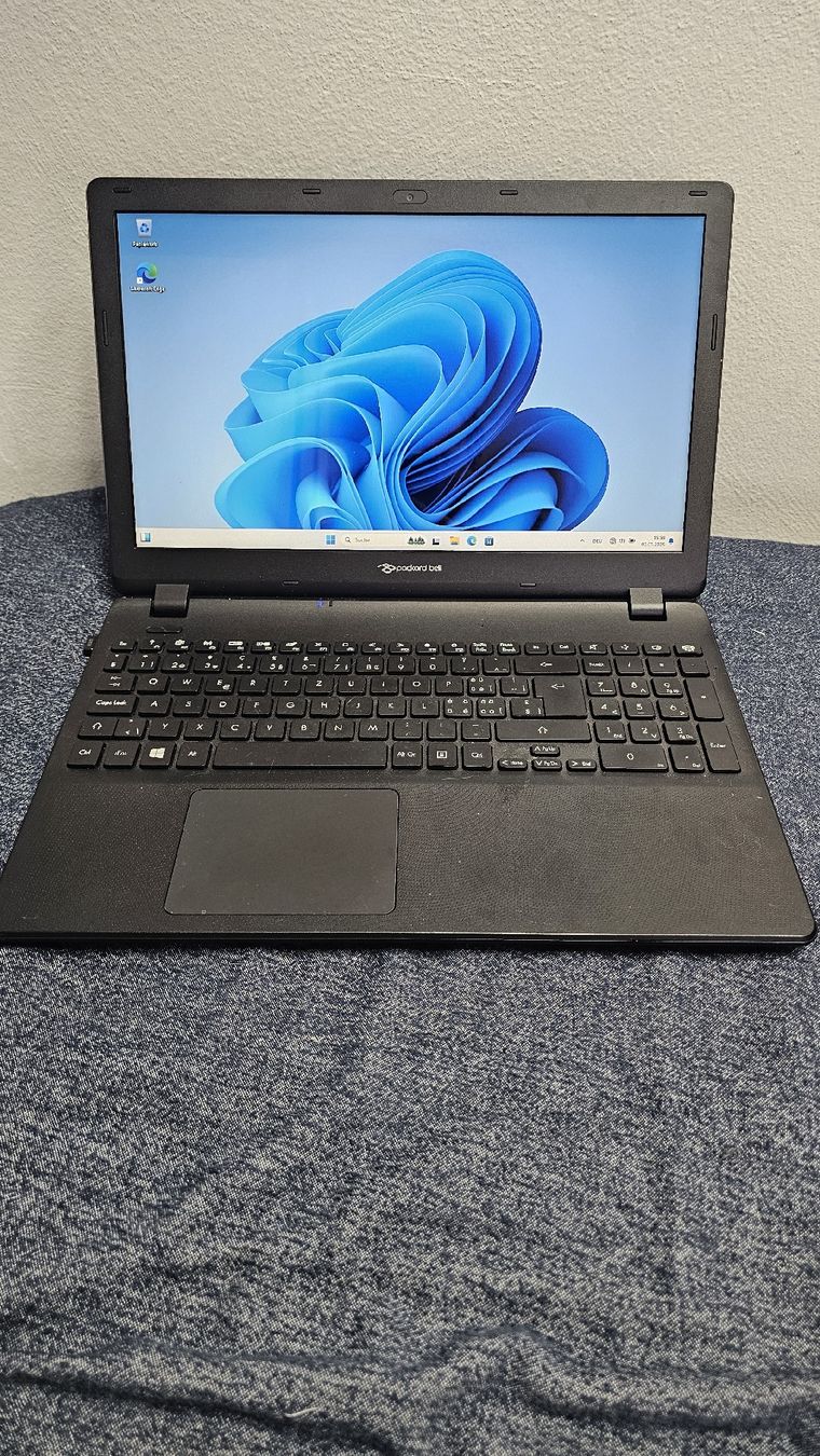 Acer Notebook: Packard Bell Laptop - Windows 11 - Top Zustand! – Usato da Ehrikon venduto da noa_vyp5