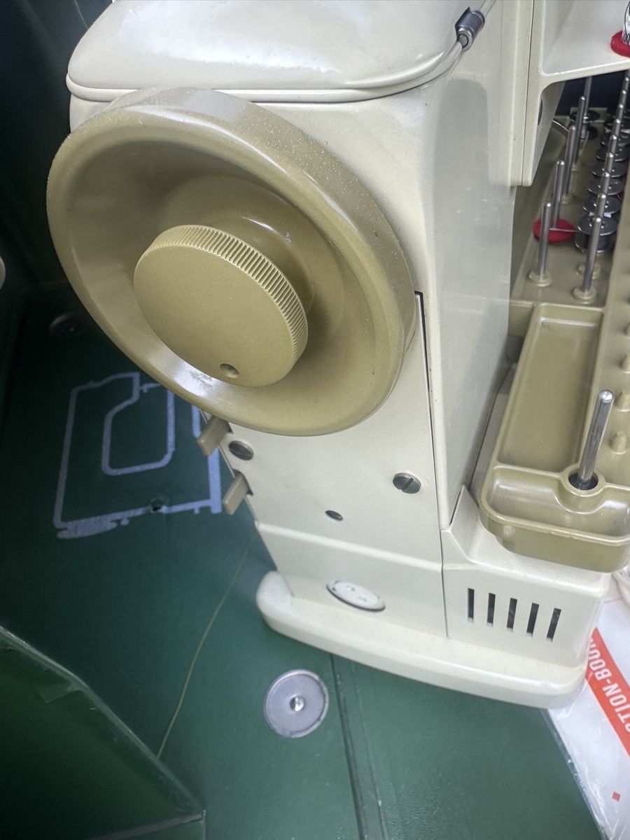 Bernina Machines à coudre: Alte Bernina Nähmaschine – D'occasion à Uster par bek_v2ct 7