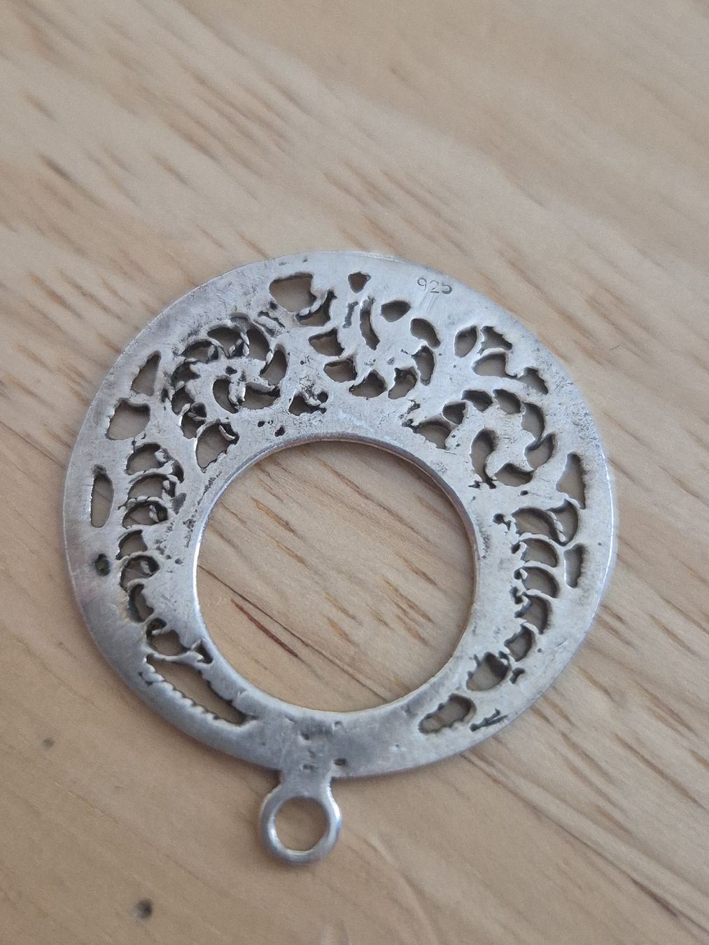 Ciondoli: Silberner Anhänger, filigranes Muster, Durchmesser ca. 3cm – Usato da Zürich venduto da Inanina 2