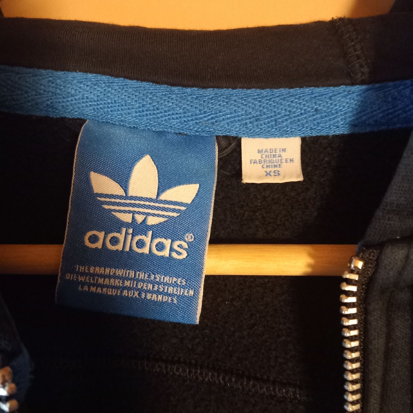 Adidas Maglioni & Felpe: Adidas Kapuzenjacke Gr. XS – Usato da Ebnat-Kappel venduto da blazzi 1