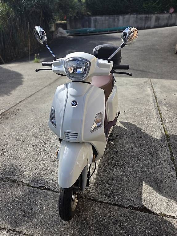 Scooters: Scooter 125cc – D'occasion à Les Evouettes par jupjup 4