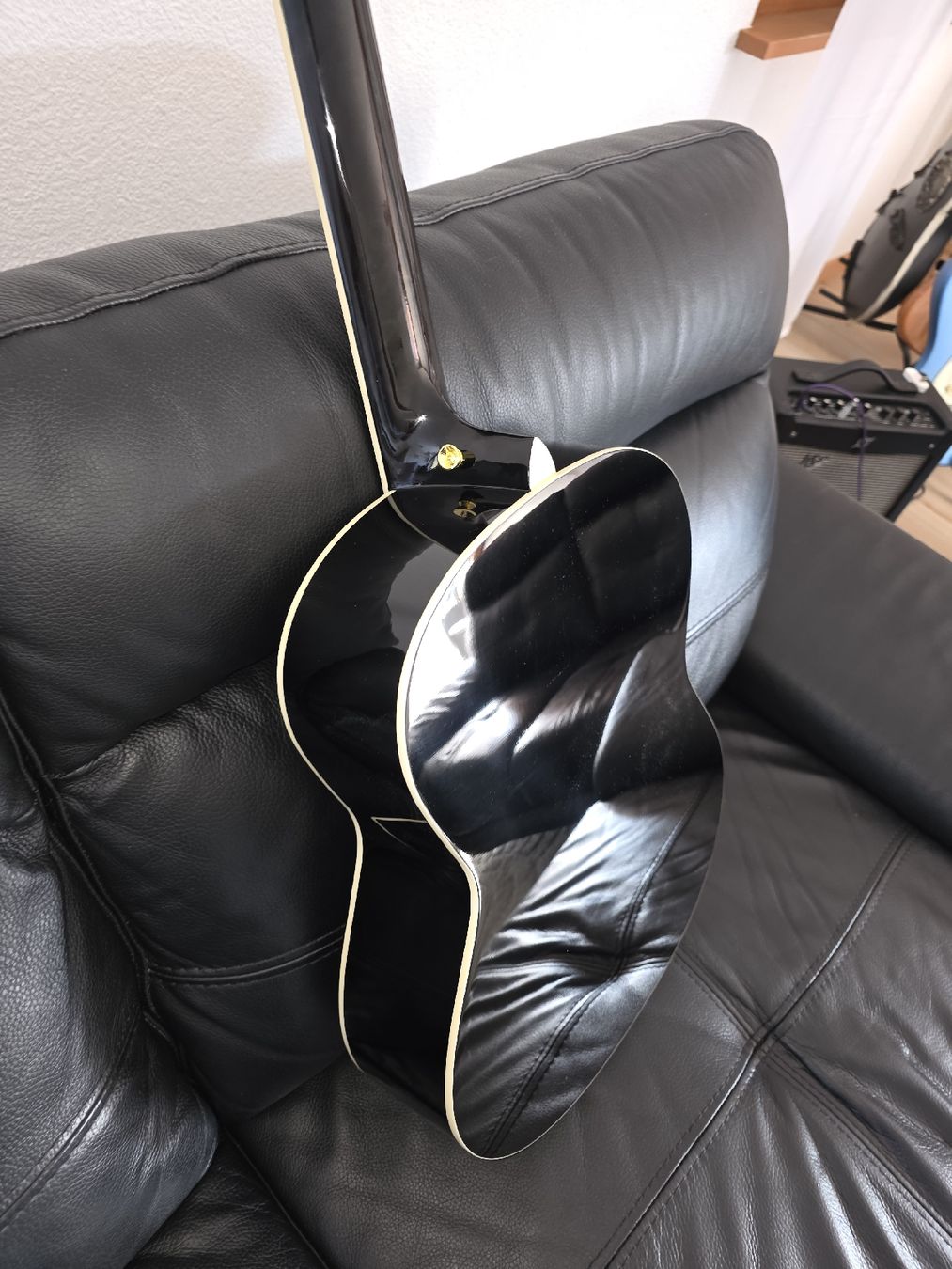 Strumenti musicali: Custom Trans -Acoustic Klassische Gitarre Schnäppchen – Nuovo (secondo la descrizione) da Schuepfheim venduto da Guttime 5