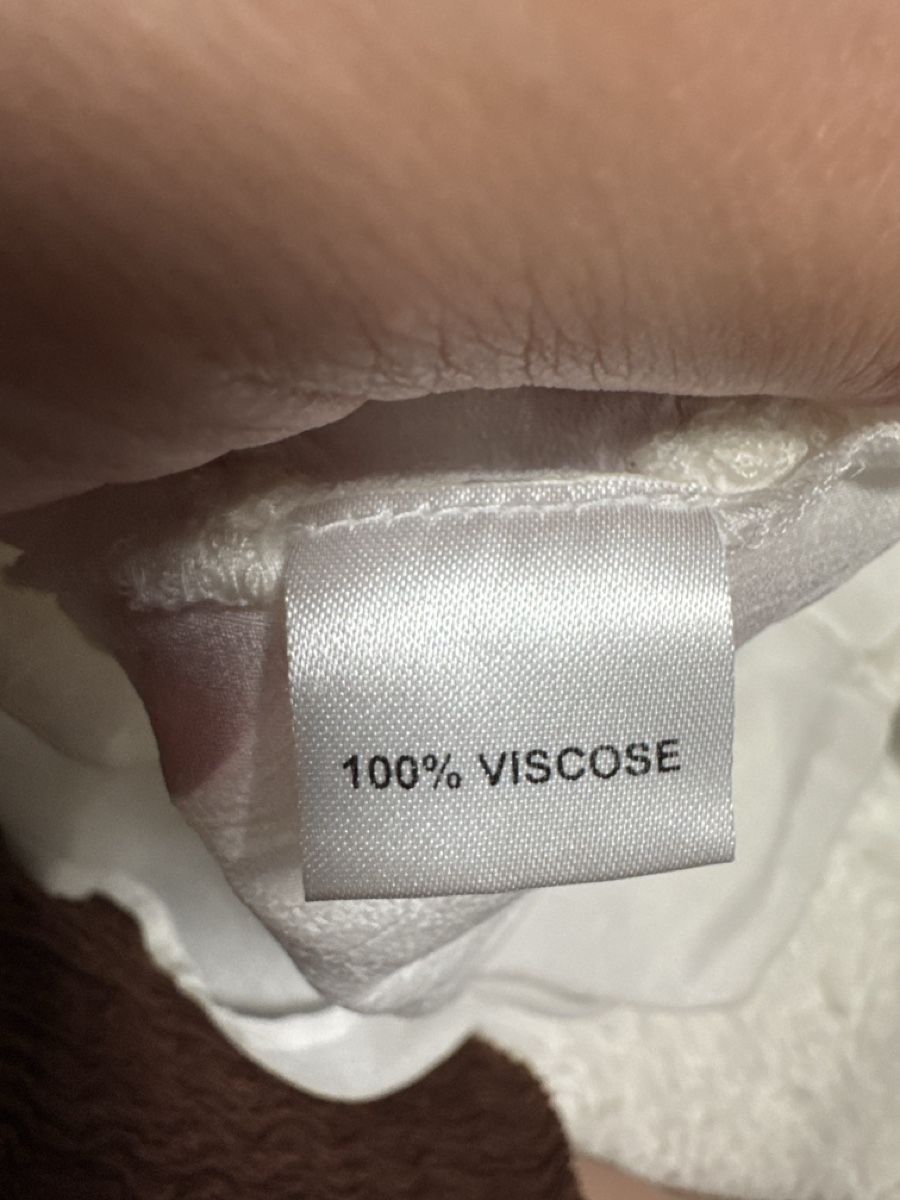 Globus Blusen: Bluse Globus Essentials Viskose weiss Grösse 38 – Gebraucht aus Mont-sur-Lausanne von EgisCloset. 2