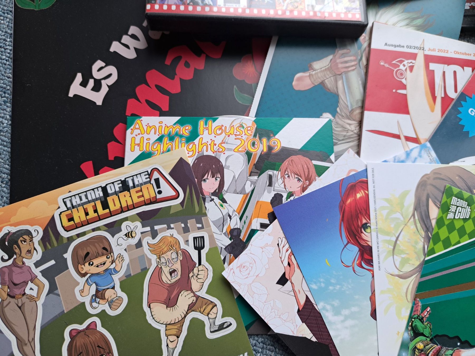 Comics: Manga/Anime Merchandise Set Extras DVD Poster Postkarten – Gebraucht aus Killwangen von KIANA08 3