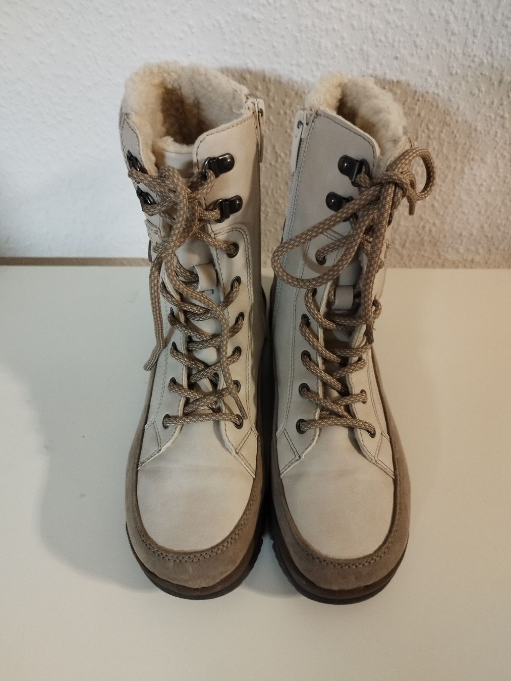 Scarpe da donna: Warme Winterschuhe Gr. 40 – Usato da Geroldswil venduto da TopFindsSwiss
