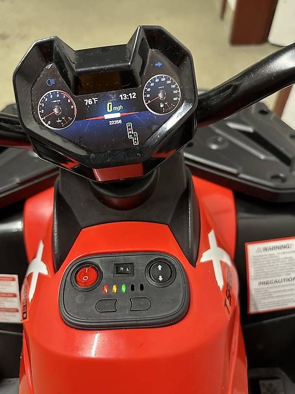 Fahrzeuge für Kinder: Quad Elektroauto mit 10,8V Lithium Akku – Gebraucht aus Belp von oav_mmb9 1