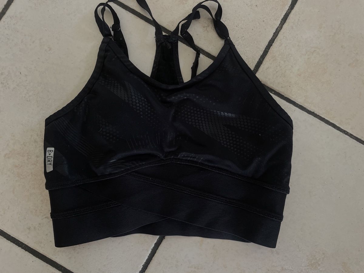 Only Top: Schwarzer Only Sport Top/BH/bustier Gr. XS – Usato da Obergerlafingen venduto da cabo4