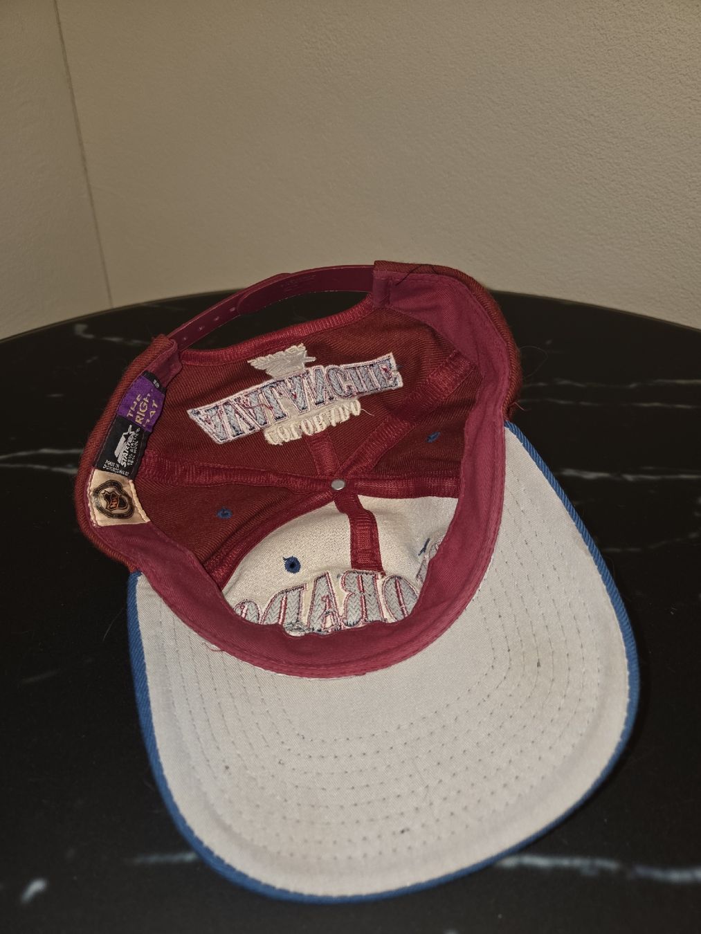NHL Copricapi, berretti & cappellini: Vintage Colorado Avalanche NHL Snapback Cap – Usato da Morschach venduto da bluefisch396 1