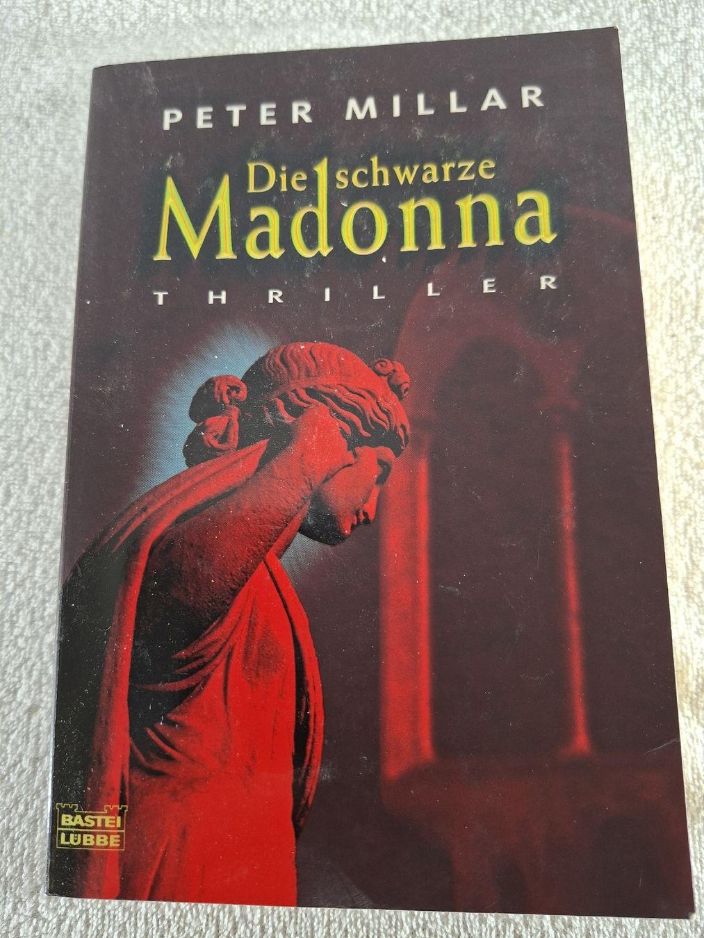 Libri: Peter Millar, Die schwarze Madonna, Taschenbuch  – Usato da Grindelwald venduto da carro5