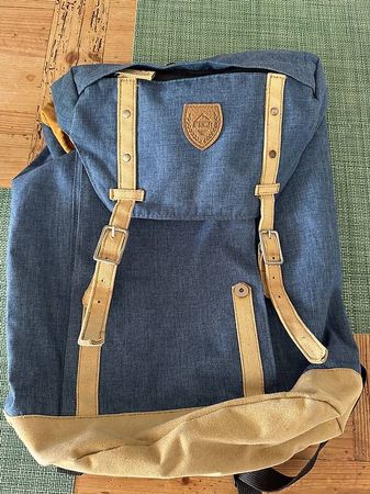 McKinley Rucksack / Daypack im stylischen Vintage-Look