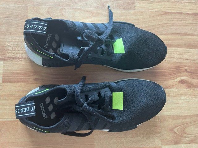 Adidas Scarpe da uomo: Adidas boost, schwarz-gelb, Grösse 44 – Usato da Niederweningen venduto da sho_mb8y 3