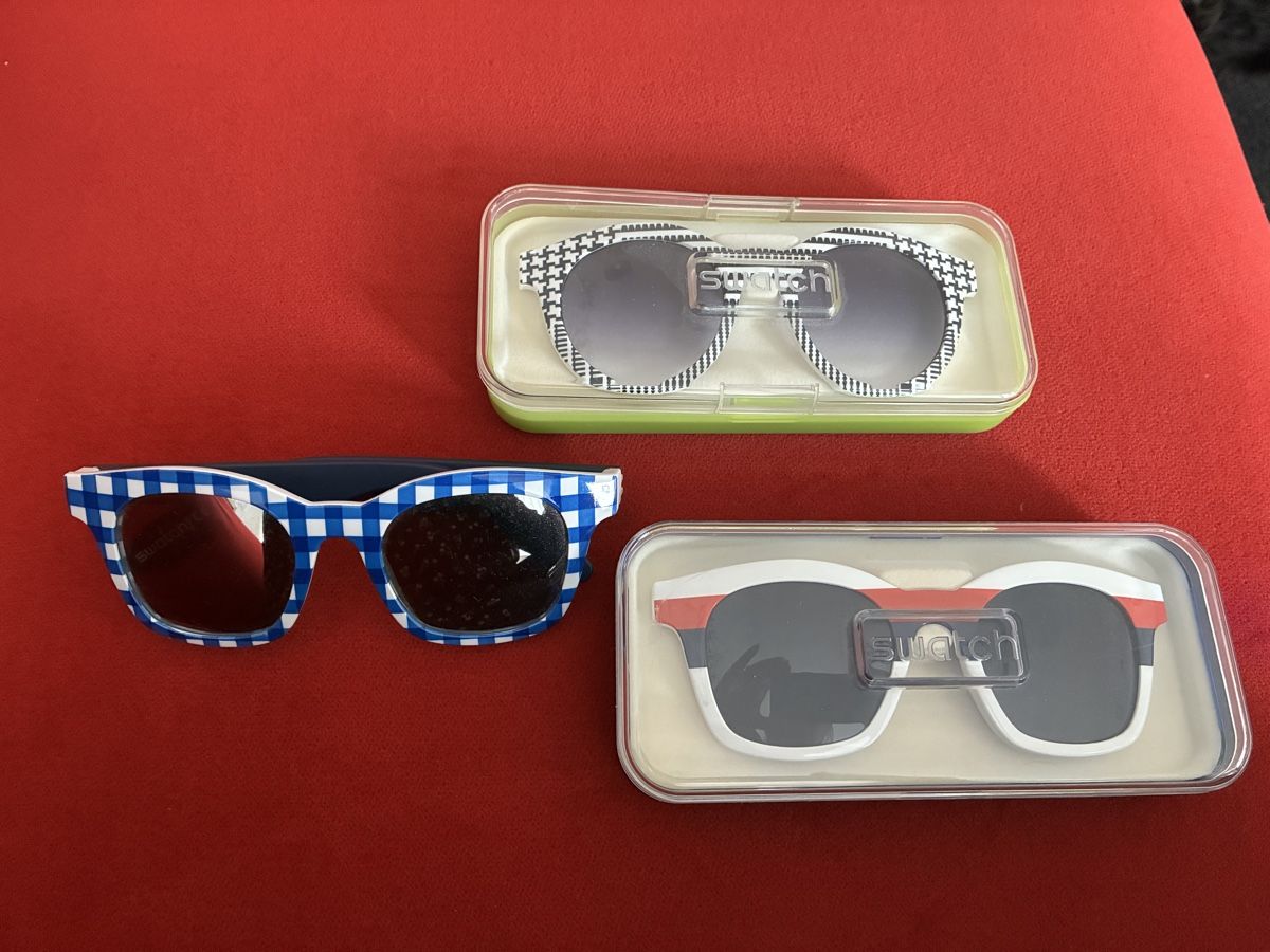 Occhiali & Lenti: Swatch Sonnenbrillen Set  – Usato da Bolligen venduto da Vroni23 1