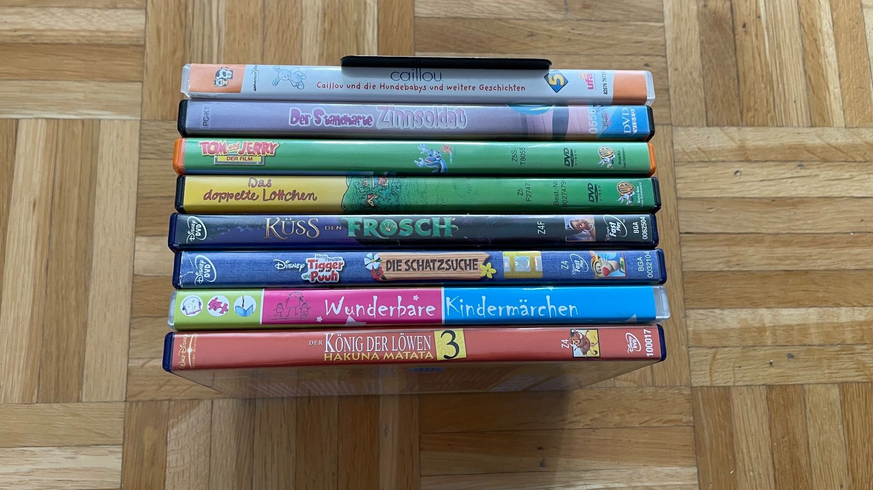 Alle DVDs: Kinder DVD-Set Caillou etc… – Gebraucht aus Rüfenacht BE von lavok 4