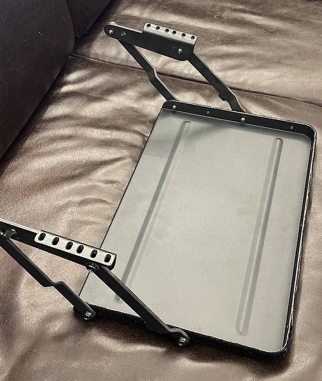 Racks & Cavalletti: Laptop Rack Halterung – Usato da Zürich venduto da Studio6 1